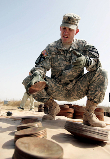 シーア派村で米軍が爆破物部品を大量押収、多くがイラン製 - イラク