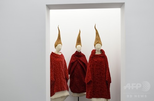 川久保玲の展覧会、メトロポリタン美術館で始まる 川久保玲の展覧会、メトロポリタン美術館で始まる