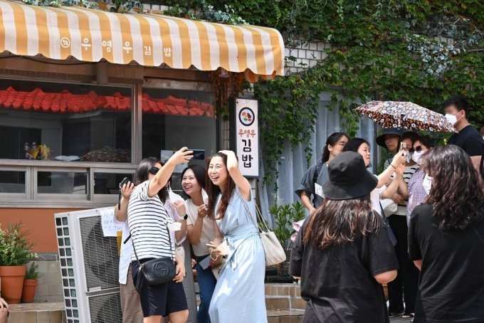 「ウ・ヨンウ弁護士は天才肌」に登場するのり巻き屋「ウ・ヨンウのり巻き」(c)MONEYTODAY