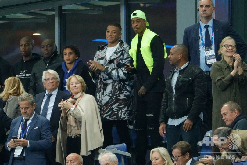 相手国歌を間違う失態も、フランスがアルバニア下す 欧州選手権予選