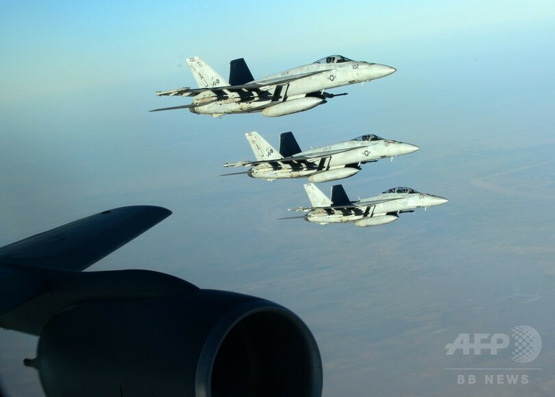米主導のシリア空爆、イスラム国掌握の石油施設を攻撃