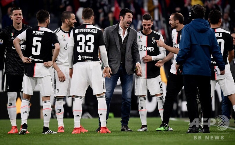 ホーム最終戦のユベントス、ファンが指揮官とバルツァッリに別れ