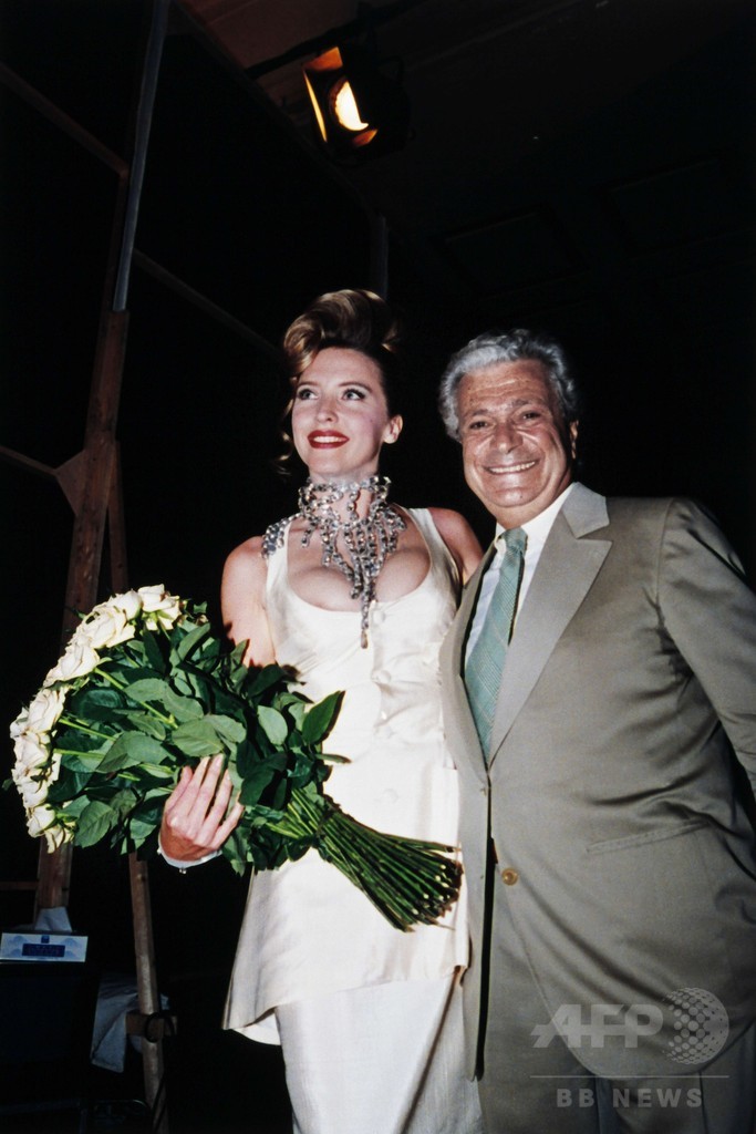 伊ファッションデザイナー、フランチェスコ・スマルト氏87歳で死去 