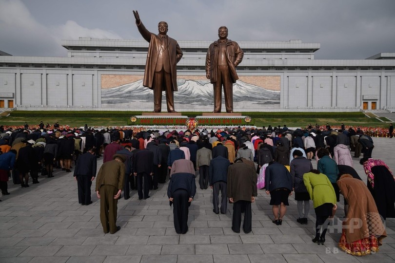 故金日成主席の生誕記念日 太陽節 花火や集団ダンスで祝賀 北朝鮮 写真25枚 国際ニュース Afpbb News