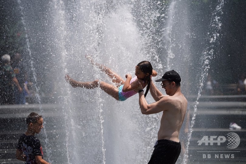 米首都やnyも猛暑 公園で涼む人たち 37度超えの予報も 写真枚 国際ニュース Afpbb News