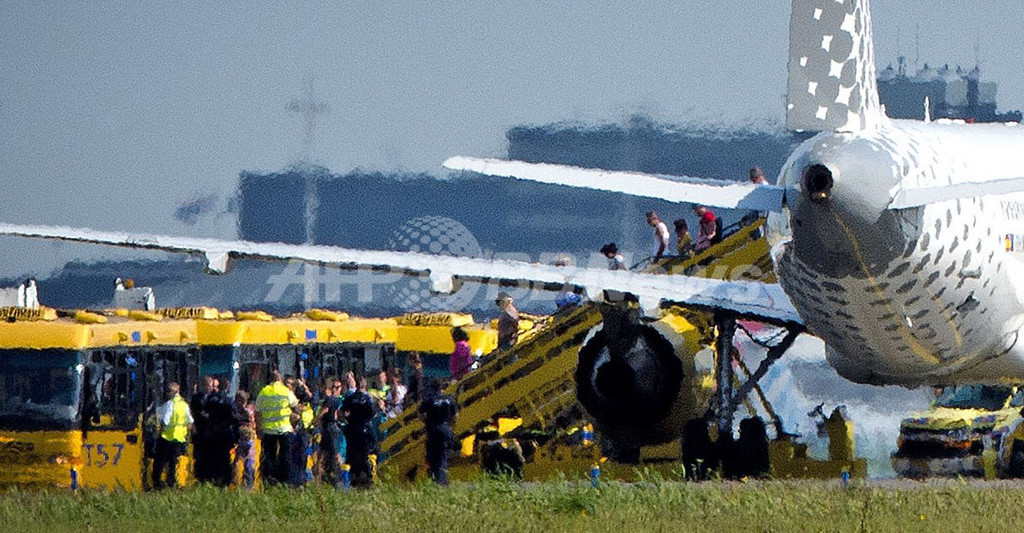 オランダで旅客機ハイジャック騒動、地上との交信不良が原因 写真2枚 国際ニュース:AFPBB News