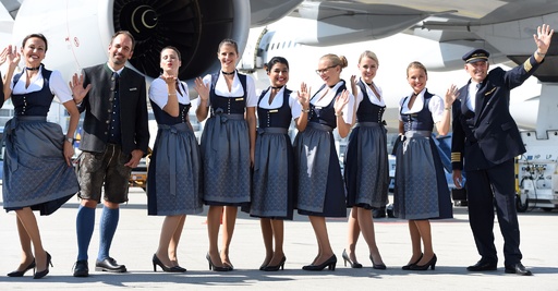 独ルフトハンザ航空 ビールの祭典開幕に合わせ伝統衣装に衣替え 写真16枚 国際ニュース Afpbb News