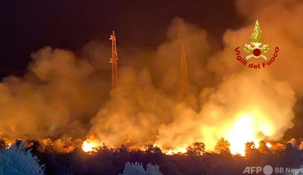 記録的高温のイタリア、山火事多発 一晩に500件以上 写真11枚 国際ニュース：AFPBB News