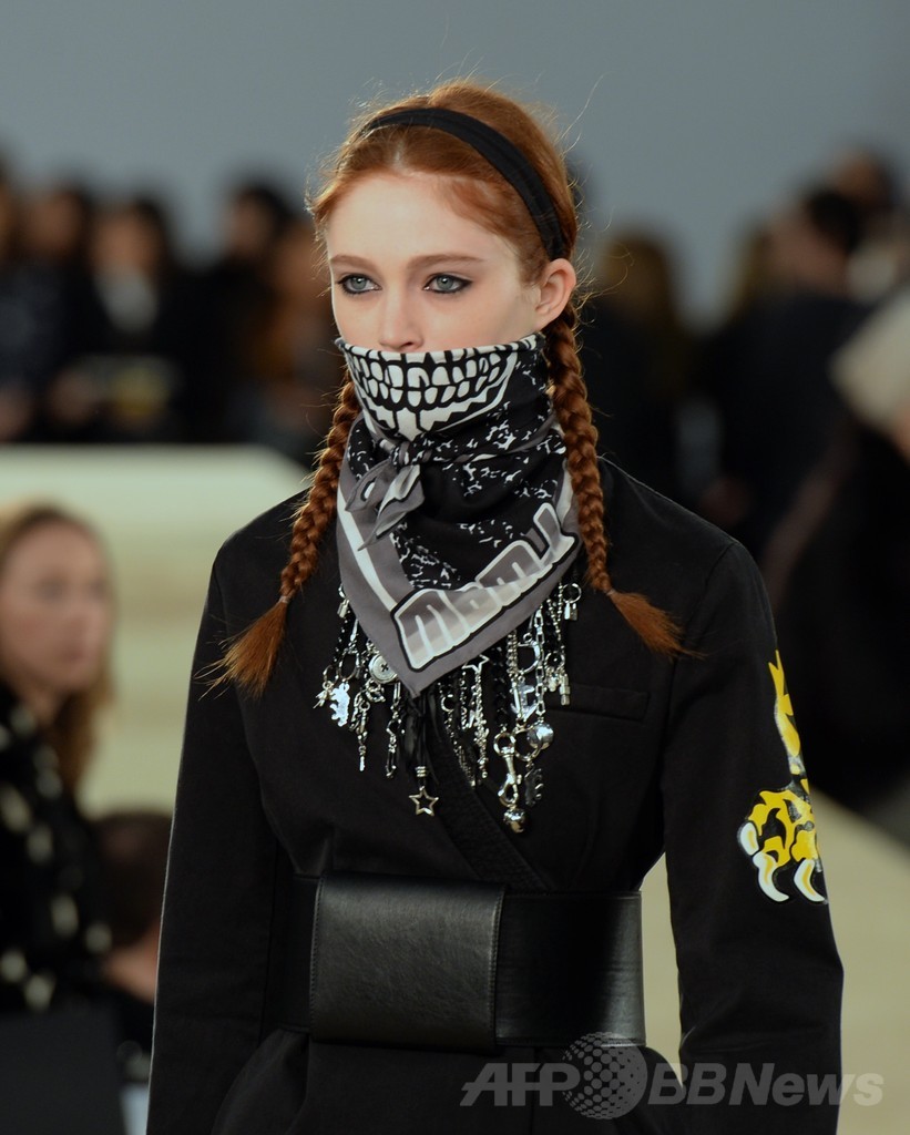 ＜14/15年秋冬NYコレクション＞マーク BY マーク ジェイコブス