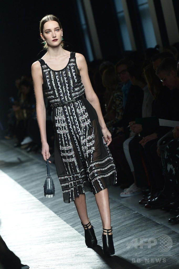 「ボッテガ・ヴェネタ」16/17年秋冬コレクション