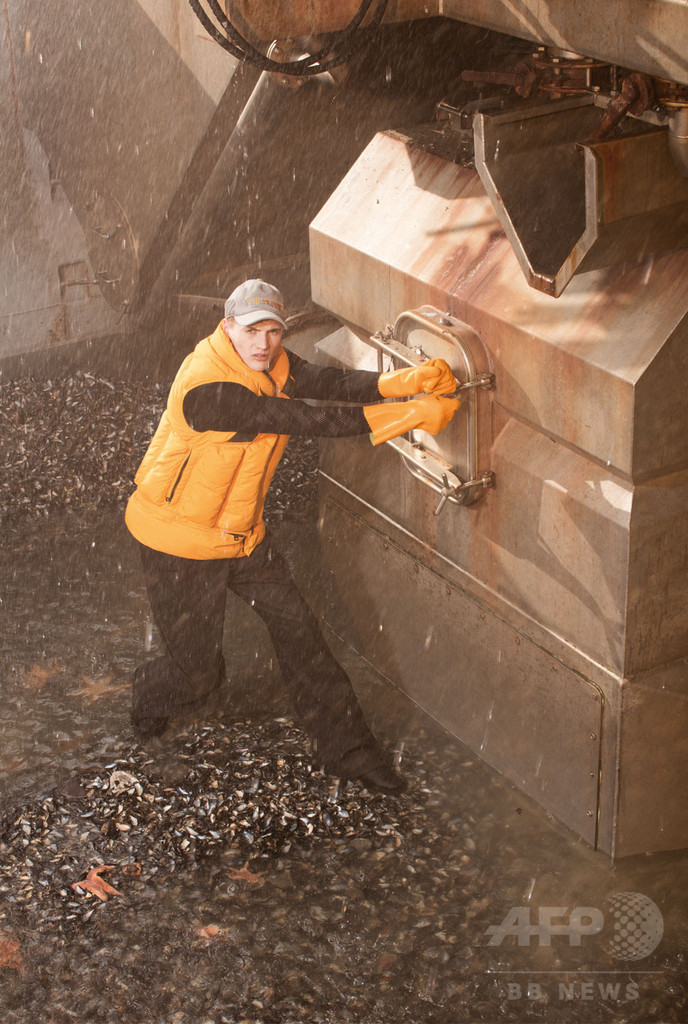 「モンクレール×オフ-ホワイト c/o ヴァージル・アブロー™」秋冬カプセル登場