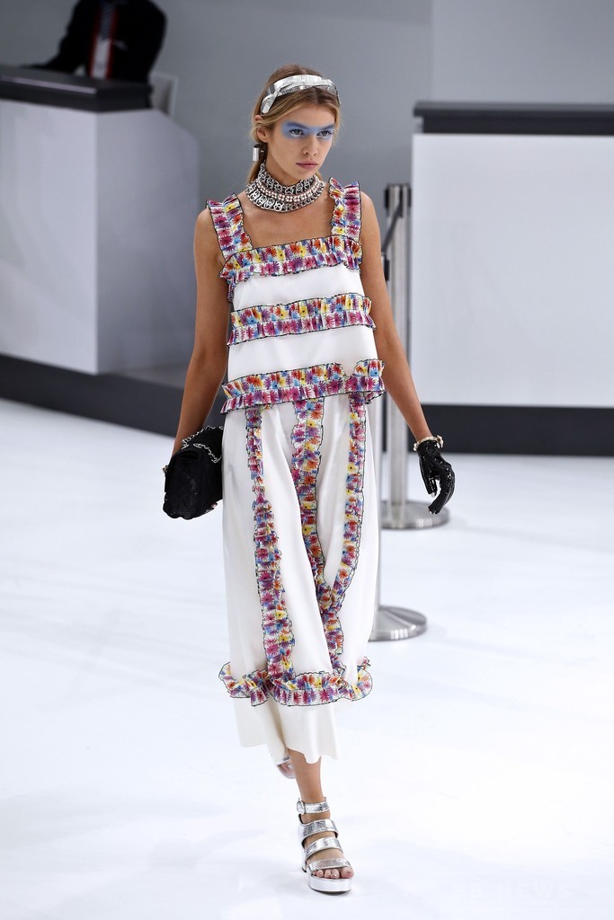 「シャネル」16年春夏コレクション