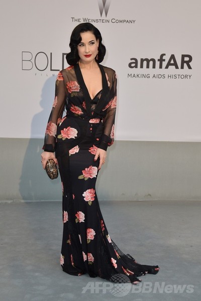 カンヌ恒例のamfARチャリティ・ガラ、豪華セレブが出席