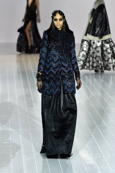 「マーク ジェイコブス」16/17年秋冬コレクション