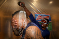 13MLBプレーオフ、ナ・リーグ地区シリーズ（5回戦制）、ロサンゼルス・ドジャース（Los Angeles Dodgers）対アトランタ・ブレーブス（Atlanta Braves）第4戦。勝利を決め歓喜するロサンゼルス・ロジャースのディー・ゴードン（Dee Gordon、奥）とロナルド・ベリサリオ（Ronald Belisario、2013年10月7日撮影）。(c)AFP/Getty Images/Stephen Dunn