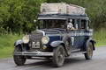 サップさん一家が乗る1928年製の米国車グラハムページ。アルゼンチン・グアレグアイチュ近郊で（2022年3月10日撮影）。(c)JUAN MABROMATA / AFP