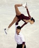 14-15フィギュアスケートグランプリ（GP）シリーズ開幕戦スケート・アメリカ（Skate America 2014）、ペア・フリースケーティング（FS）。演技に臨む彭程（Cheng Peng、チェン・ペン）/張昊（Zhang Hao、ツァン・ハオ）組（2014年10月26日撮影）。(c)AFP/Getty Images/Jonathan Daniel