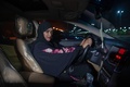 サウジアラビア東部のホバルで、女性の車の運転が解禁され、車でバーレーンンに向かう準備をする女性（2018年6月24日撮影）。(c)AFP/HUSSAIN RADWAN