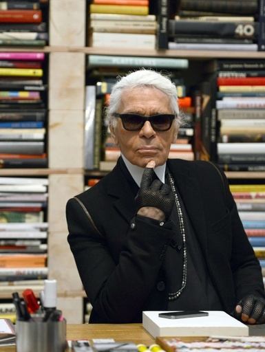 カール・ラガーフェルドの展覧会、独美術館で開催