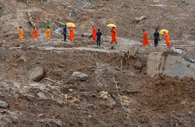 豪雨災害のスリランカに各国から救援物資 死者は202人に