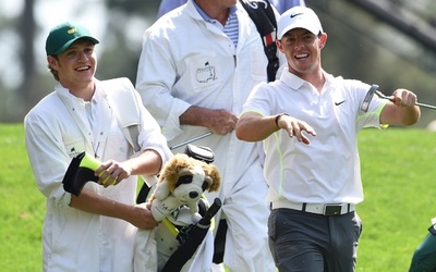 ワン・ダイレクションのＮ・ホーランがキャディーに変身！