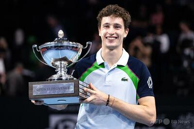 アンベールがオープン13連覇 新鋭メジェドビッチ下す