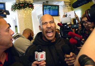 ボール家がリトアニア到着、NBA入り目指しプロキャリア開始へ