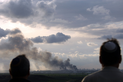 ガザ地区とイスラエル南部、境界挟んだ友人とは電子メールで連絡