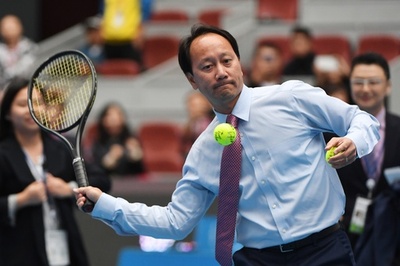 伝説の全仏制覇から30年、M・チャン氏がアンダーサーブ増加を予想