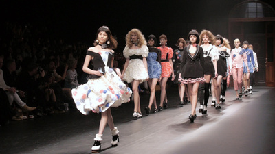 ＜動画＞14/15年秋冬東京コレクション：スレトシス