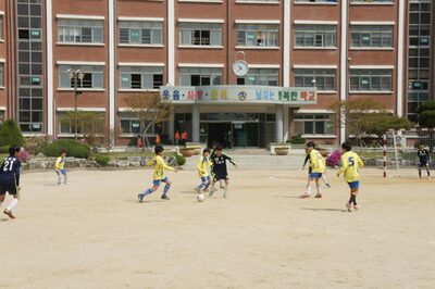韓国の青少年、1日1時間以上の運動で孤独感・抑うつ傾向が低下