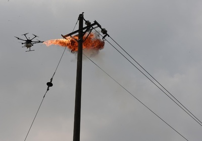 火炎放射器搭載のドローン登場 重慶