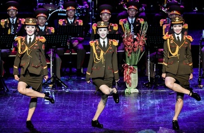 朝鮮人民軍の合唱団、ロシアの軍隊音楽祭に登場