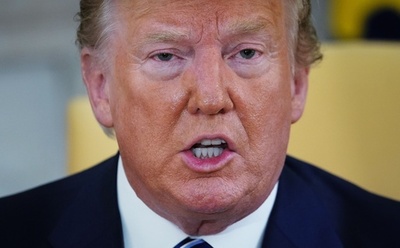 イランの攻撃には「圧倒的力」で報復 トランプ氏が宣言