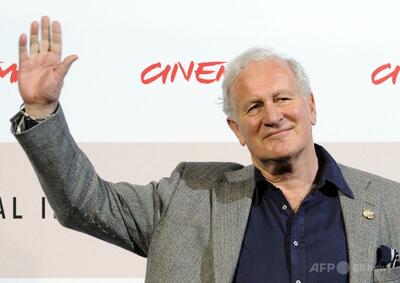 『戦争の犬たち』『ハンバーガー・ヒル』のジョン・アーヴィン監督死去 86歳