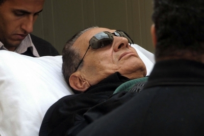 ムバラク前大統領に死刑求刑、エジプト