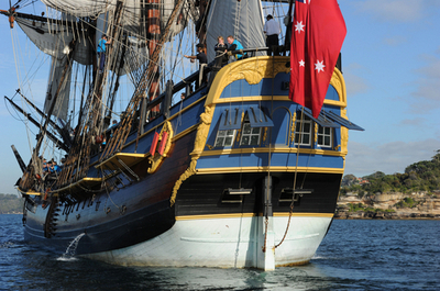 クック船長の「エンデバー号」のレプリカ船、豪シドニーに帰港