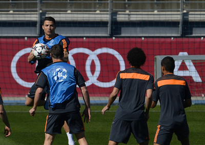 クラシコを見据えるレアルに対し、面目を保ちたいシャルケ 欧州CL