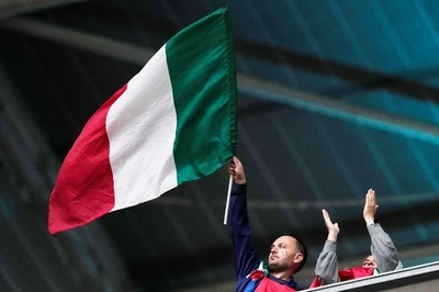 伊政府がコロナ新規約に合意、チーム35%以上の感染で試合中止