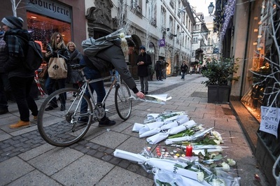ストラスブール銃乱射、厳戒態勢でも防げず クリスマス市のにぎわい暗転