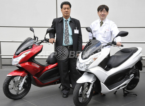 ホンダの新型スクーター Pcx タイで生産 30日発売 写真3枚 ファッション ニュースならmode Press Powered By Afpbb News