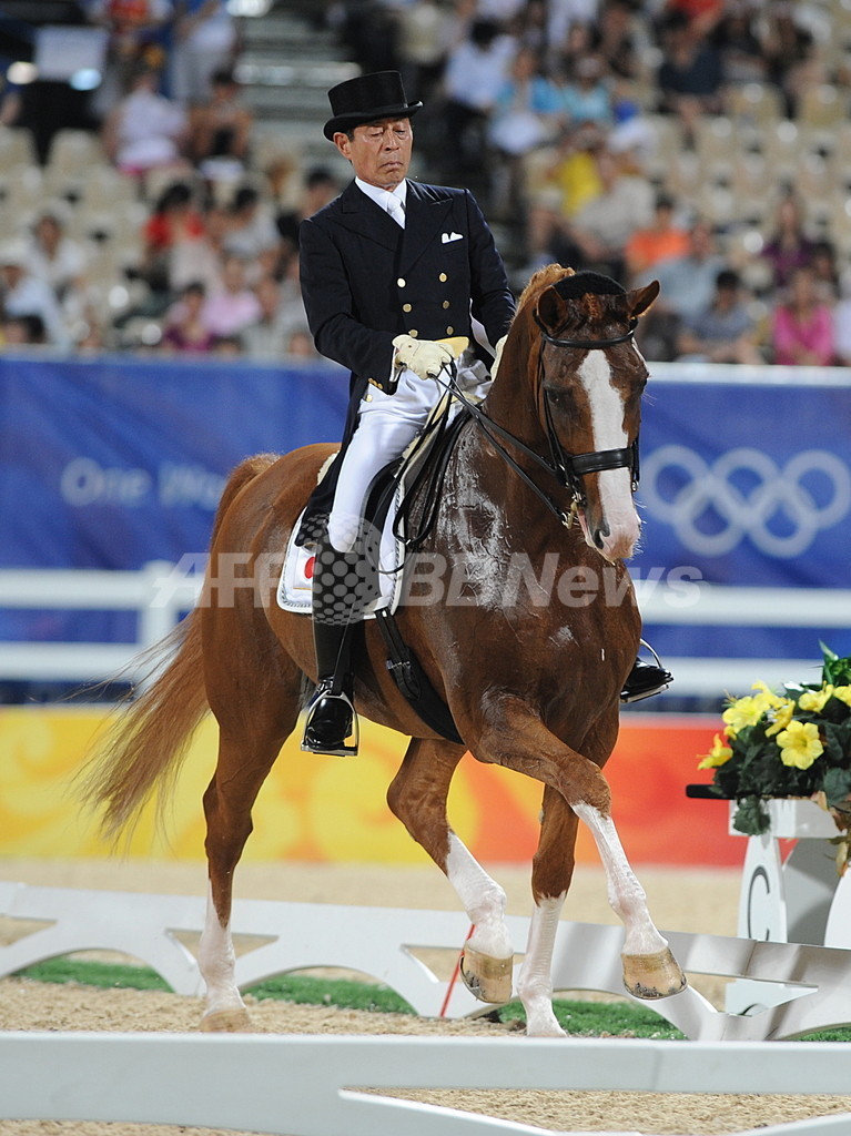 70歳の法華津がロンドン五輪出場へ、馬術