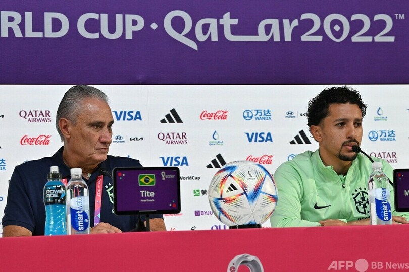 足首負傷のネイマール、監督と仲間は復帰に自信 カタールW杯