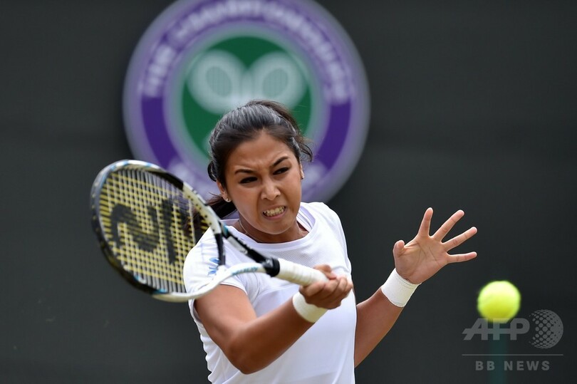 シャラポワ、苦しみながらもベスト8進出 ウィンブルドン選手権