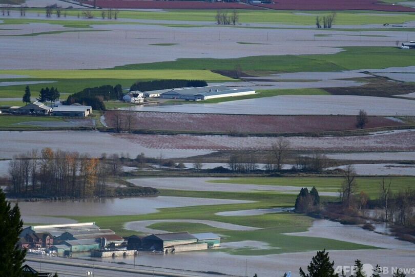 カナダ洪水で非常事態宣言、被災地に軍派遣