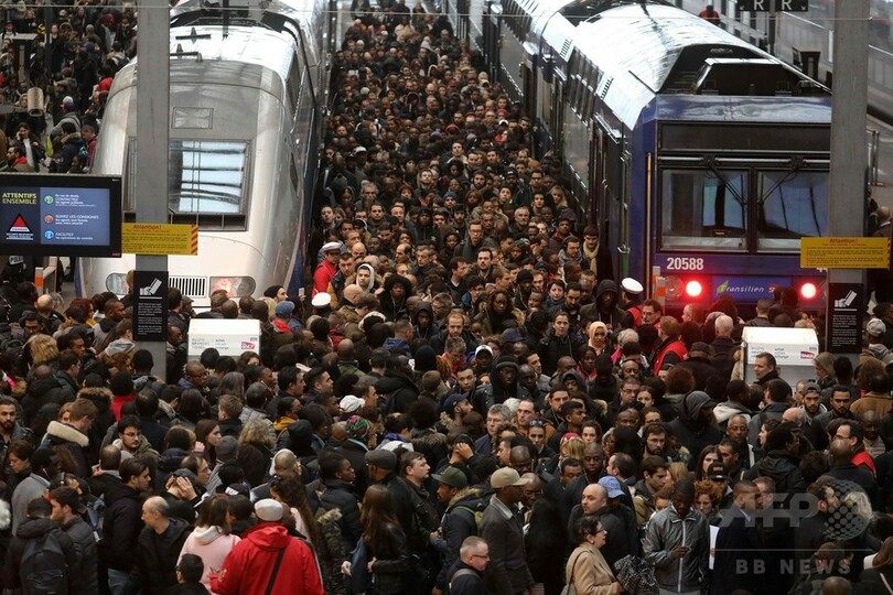 仏ストライキの影響軽減に新ビジネスやスマホが貢献