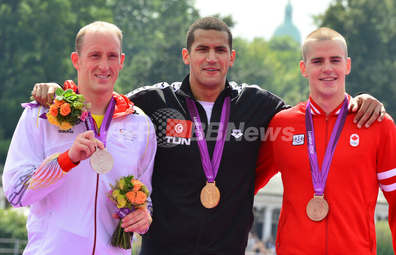 メルーリがオープンウォーター男子10キロメートルで金メダル