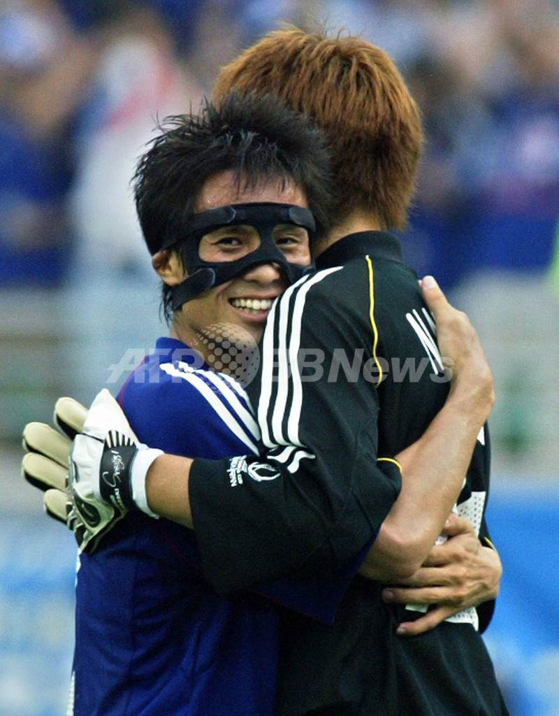 サッカー日本代表元主将 バットマン 宮本が現役引退を表明 写真1枚 国際ニュース Afpbb News