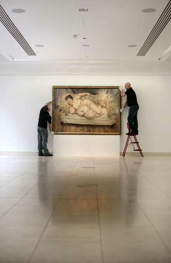 史上最高落札額が予想される絵画、モデルのギャラは4000円 写真4枚