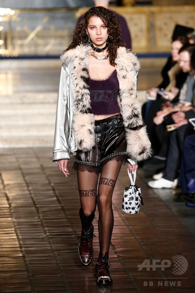 「アレキサンダー ワン」16/17年秋冬コレクション